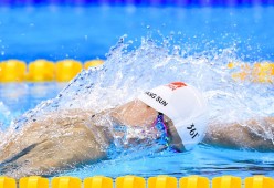 国足无缘2026世界杯-莱万天神下凡，公牛军团逆转乾坤